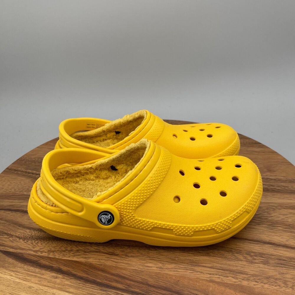 Crocs Classic Lined Clogs Womens Size 8 Yellow Casual Comfort Walking Chill Shoe